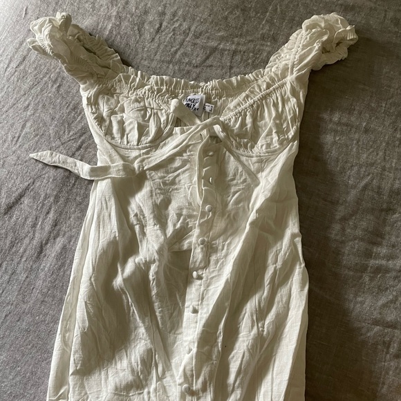 White Dress (princess Polly) worn once for grad photos! - Picture 2 of 4